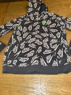Nike Hoodie Youth Boys XL Gray Pullover Sweatshirt Logo Swoosh Lime Green